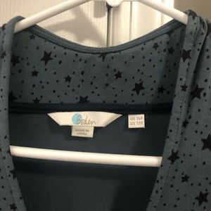 Boden 12R tunic. Nice light weight fabric. Dark gray
